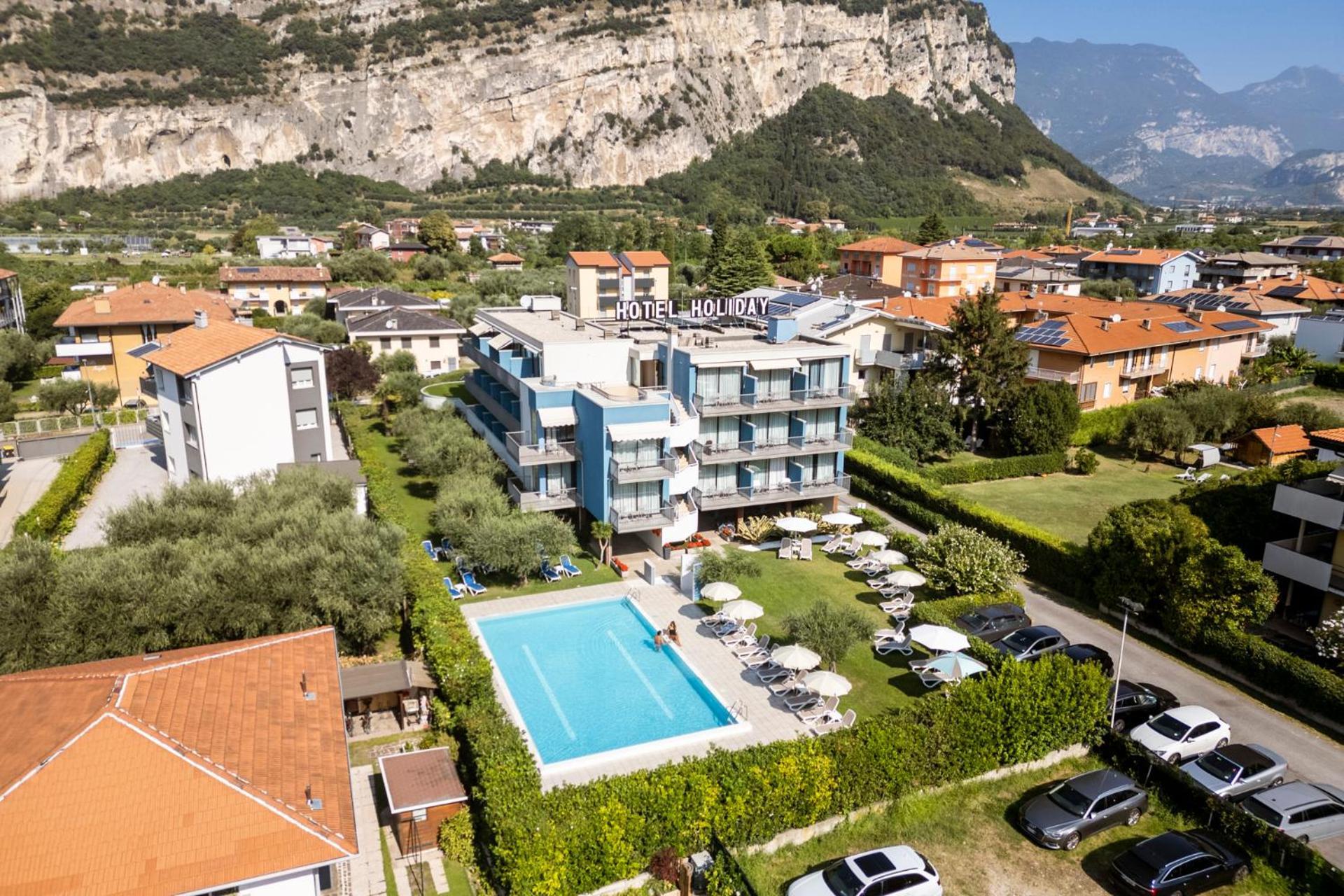 Hotel Holiday Sport&Relax Torbole Sul Garda Exterior foto